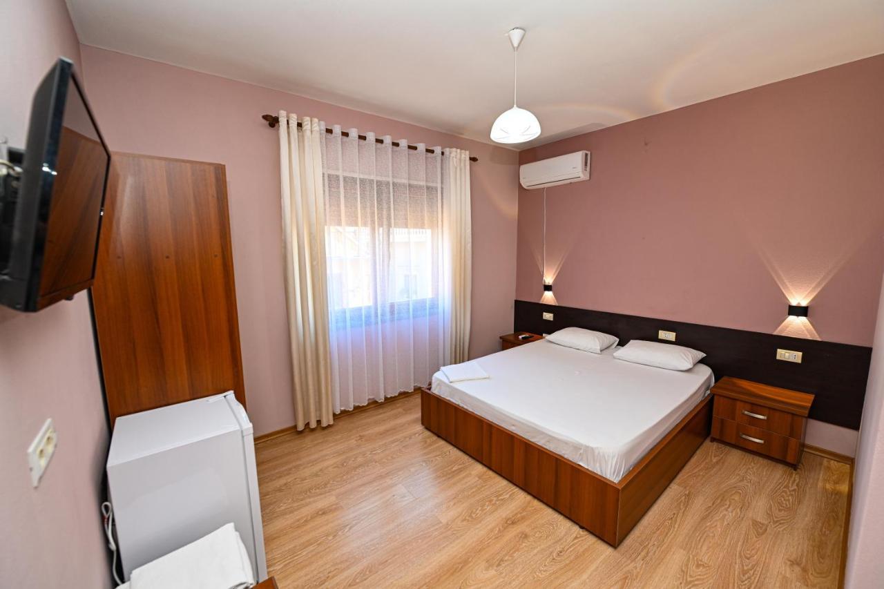 Hotel Epoka ชโคเดอร์ ภายนอก รูปภาพ