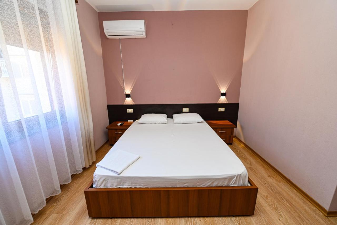 Hotel Epoka ชโคเดอร์ ภายนอก รูปภาพ
