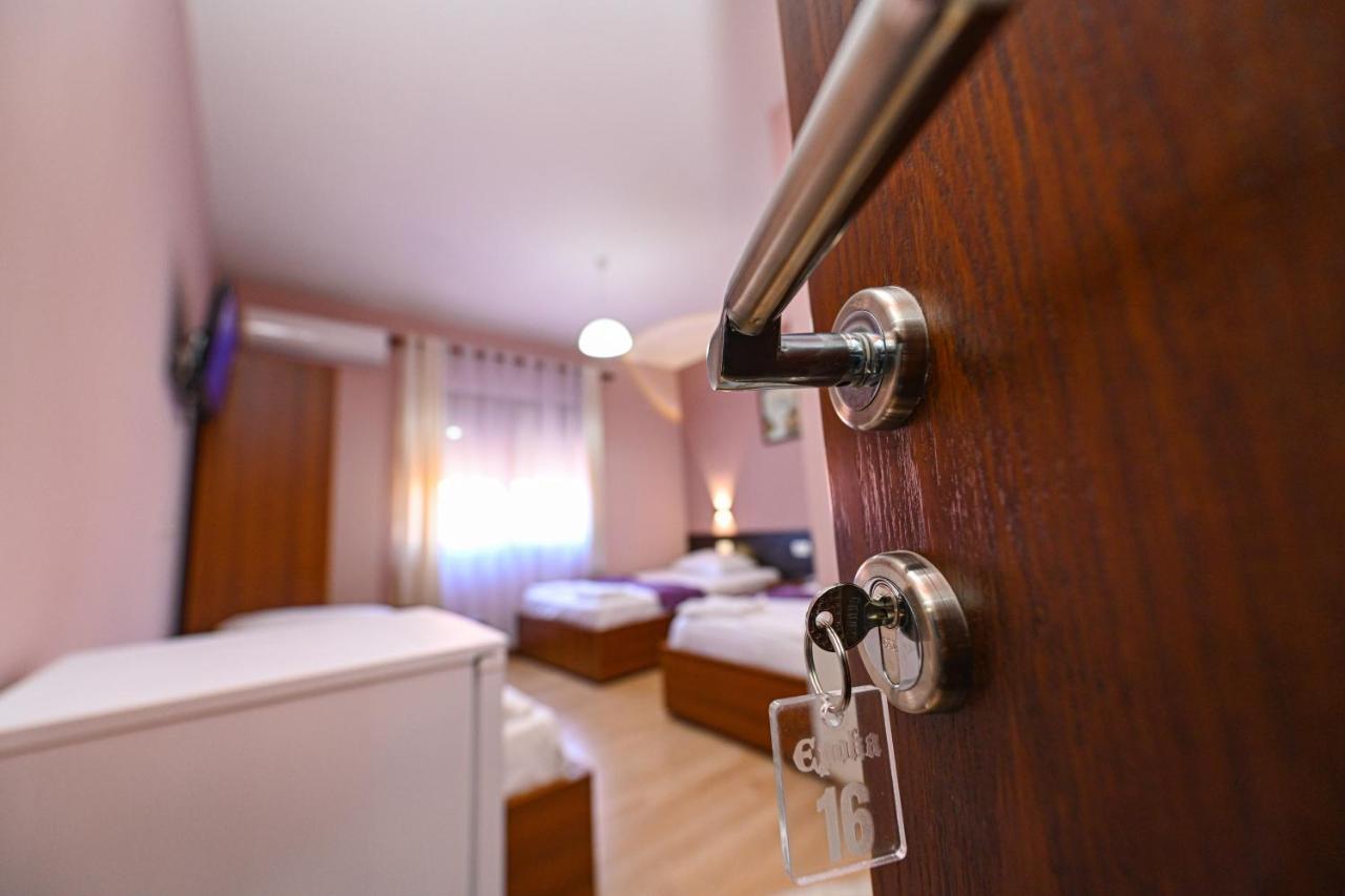 Hotel Epoka ชโคเดอร์ ภายนอก รูปภาพ