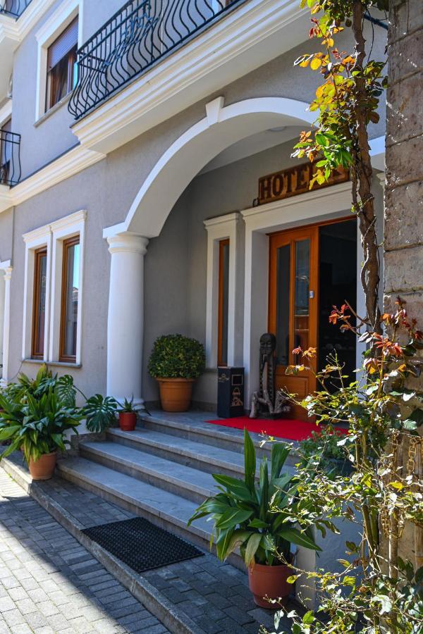 Hotel Epoka ชโคเดอร์ ภายนอก รูปภาพ