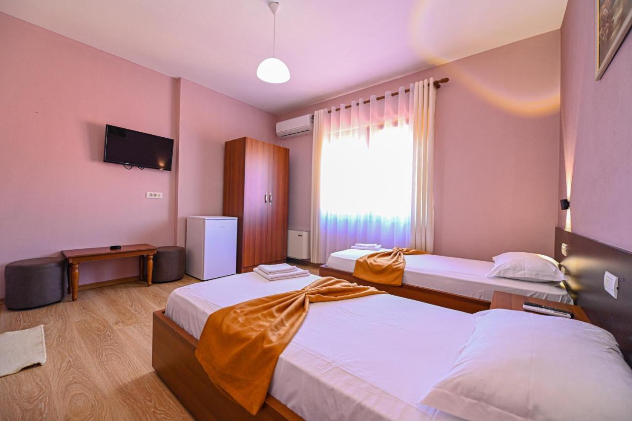 Hotel Epoka ชโคเดอร์ ภายนอก รูปภาพ
